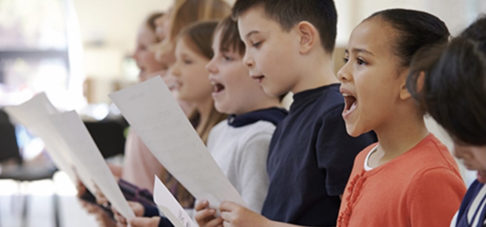 children singing